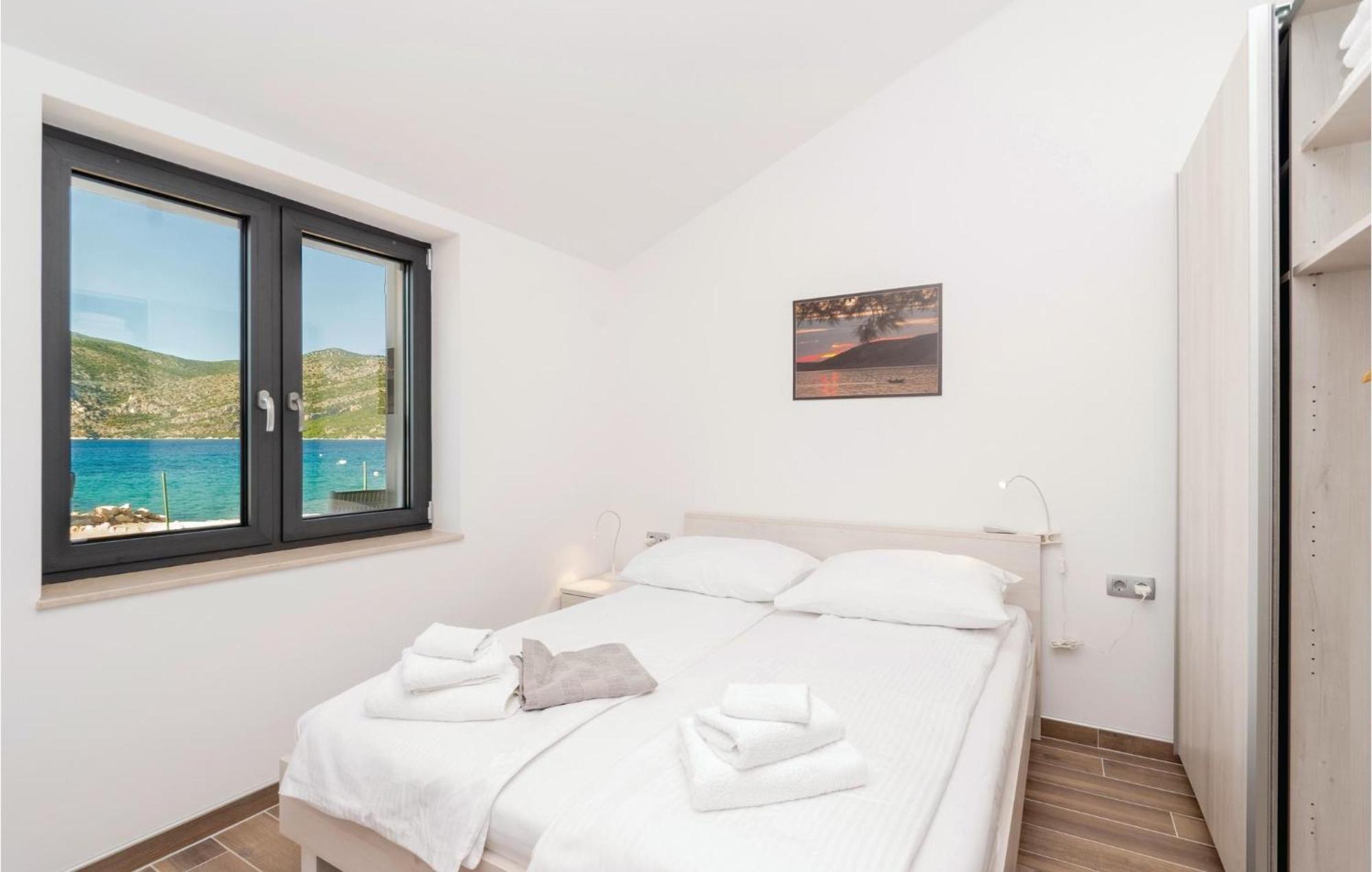 Beautiful home in Kneze with 4 Bedrooms, WiFi&Outdoor swimming pool Pupnat Buitenkant foto
