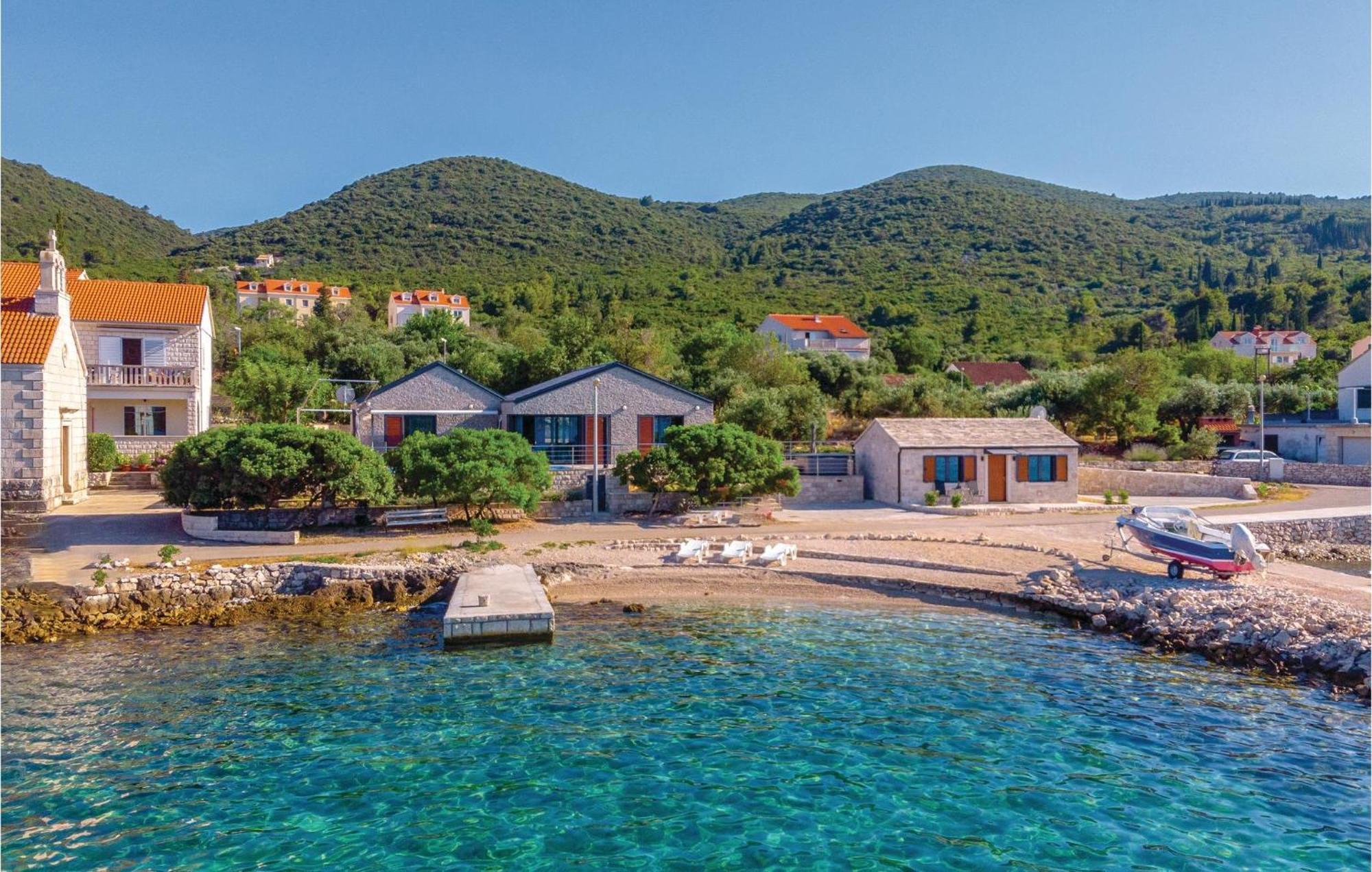 Beautiful home in Kneze with 4 Bedrooms, WiFi&Outdoor swimming pool Pupnat Buitenkant foto